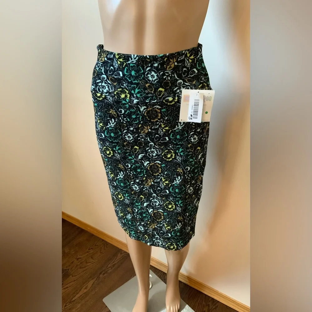 Lularoe - Picture 3 of 10